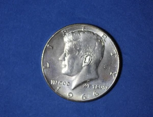 1966 - 40% Kennedy Half Dollar #P32225 - Bild 1 von 2