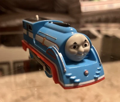 Tren motor Thomas & Friends Trackmaster motorizado aerodinámico 2013 funciona muy bien Foto 1 de 3
