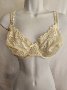 Chantelle Bra Women's Ivory Lace Underwire Bra Size 38D - Picture 1 of 8