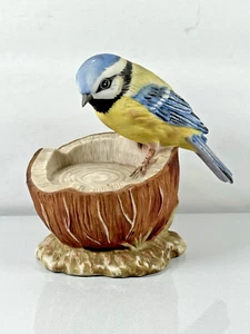 Vintage Maruri The Chancery Collection Bluetit Bird On Half Coconut - Imagen 1 de 14