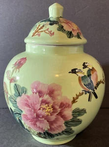 Beautiful Vintage Familie Verte Ginger Jar 8" x 6 " Floral Birds - Picture 1 of 6