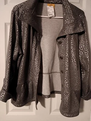 Ruby Rd.  Chaqueta Talla PL Gris Metálico Estampado Animal, Botones Metálicos, Etiquetas Nuevas  Foto 1 de 4