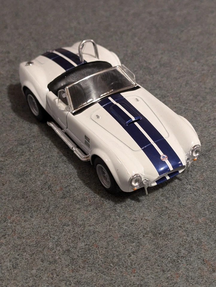  5" Kinsmart 1965 Shelby Cobra 427 S/C Diecast Model Toy Car 1:32 White - Image 1 of 4