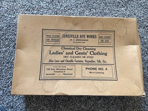 Early 20th Century Janesville, Wi Clothing Box, W. C. Brockhaus, Old - Picture 1 of 5