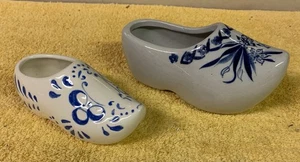 2 Vintage Delfter niederländische Keramikschuhe handbemalt blau weiß Made in Holland - 6-1/2 Zoll - Bild 1 von 4