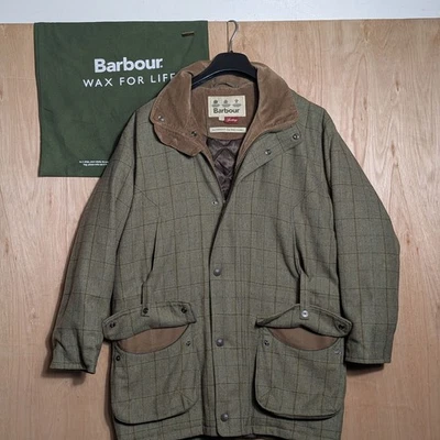 BARBOUR Tweed Hunting Jacket Size Large Sporting Green Shooting Coat - Image 1 of 4