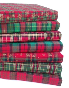 7 PIECE MIXED CHRISTMAS TARTAN FABRIC BUNDLE FAT QUARTERS OR SQUARES 100% COTTON - Picture 1 of 2