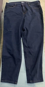 Gloria Vanderbilt Jeans Womens Slimming Amanda Tapered Leg 14 Blue NWT - Picture 1 of 2