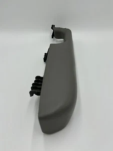 ✅ 99 - 02 Chevrolet Silverado Tahoe Denali Door Arm Rest Light Gray Left Driver - Picture 1 of 8