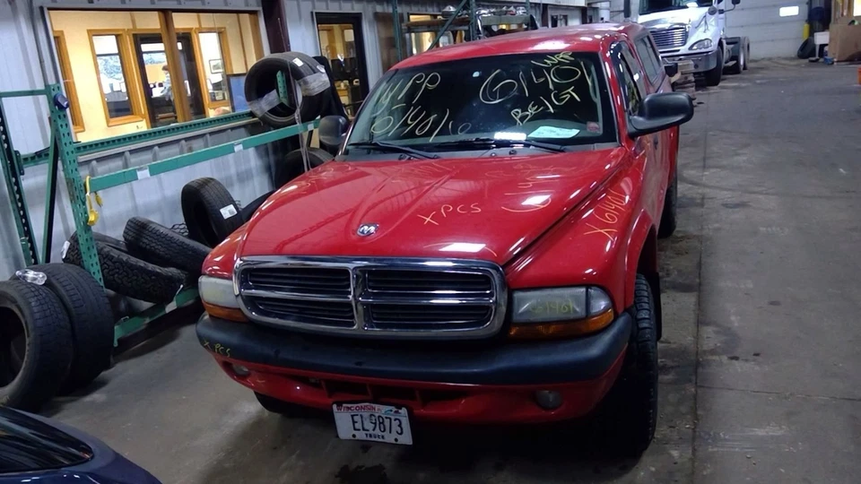 (LOCAL PICKUP ONLY) Windshield Glass Without 4-1/2 Lower Band Fits 02-04 DAKOTA  Foto 1 de 4