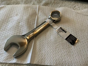 Craftsman CMMT44109, 3/4in. 12pt Stubby SAE Polished Combination Wrench, China - Picture 1 of 6