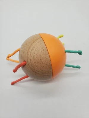 Lovevery Pincer Chime Ball de The Explorer Juego Kit 9-10 Meses Tirar Cuerdas Foto 1 de 4