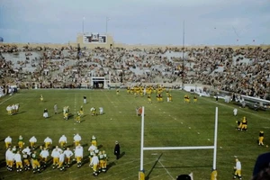 Notre Dame Fighting Irish VS Iowa Hawkeyes Original 35mm Negativ um 1955-59 - Bild 1 von 2