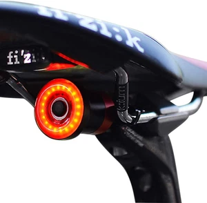 Smart Bike Tail Light Ultra Luminosi, Luce per Bicicletta Ricaricabile Auto ON/O - Foto 1 di 12