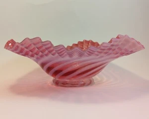 Fenton Zuckerstange Rüschenschale "Cranberry Swirl" - Bild 1 von 6
