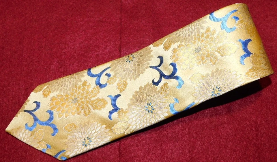 Gravata floral XMI PLATINA FEITA NOS EUA AMARELA/DOURADA/AZUL - GRAVATAS - GRAVATAS DE DESIGNER. - Imagem 1 de 3