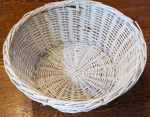 White Wicker Round Basket Fruit Flower Basket Bread Flowers Decor Farmhouse Cover