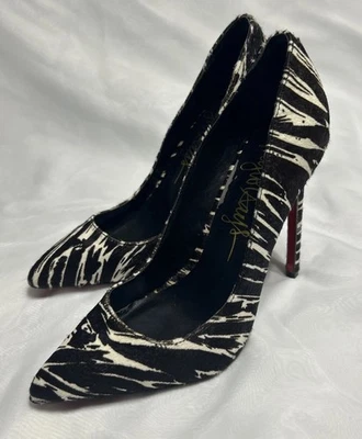 Bomba de couro para cabelo de pônei zebra preto branco Taylor Says Bones tamanho 7 - Imagem 1 de 4