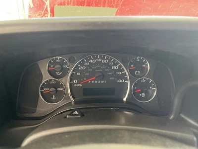 Medidor de velocímetro usado se adapta a: Chevrolet Express 3500 2020 furgoneta clúster ID 84641373 Foto 1 de 4