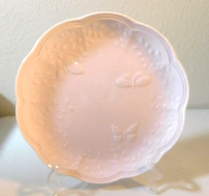 LENOX "BUTTERFLY MEADOW" PATTERN PETAL COLOR LUNCHEON PLATE (S) MADE IN USA 9"  - Picture 1 of 3