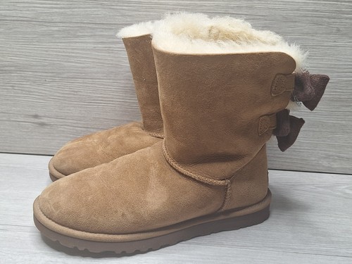Stivali UGG UK donna taglia 3 5 scamosciati marroni con disegno doppio fiocco