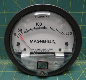 4 1/2" Dwyer Magnehelic Luftdruckprüfer 0-150 Pfund/Min Luft Max 150 Pfund - Bild 1 von 10