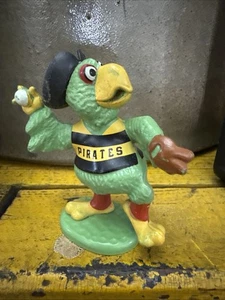 VTG Pittsburgh Pirates Parrot 1989 MLB Mascot Catching PVC Figure Toy Give Away - Picture 1 of 4