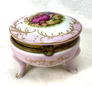 Vintage Ardco Japan Hinged Trinket Box 3 Legs Courting Couple Pink Gold/ Gilt - Picture 1 of 13