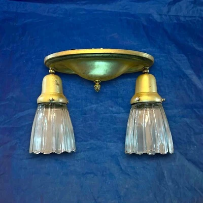 Accesorio de enchufe doble de latón de montaje empotrado KB79 Foto 1 de 4