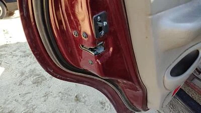 Pestillo de puerta trasera izquierda Ford Expedition 1997-2001 conductor con varillas/cables trasero OEM Foto 1 de 4