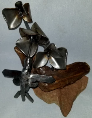 1988 STEEL HUMMINGBIRD BRUTALIST SCULPTURE Artist Signed Modernism,Metal/Wood/St - Image 1 of 4