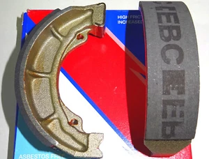 Ganasce freno Vespa Sprint 150 Veloce EBC brake shoes posteriori senza molla V903 - Foto 1 di 1