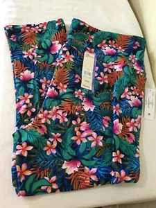 New Terra & Sky Women Plus Blue Floral Capri Leggings Super soft Sz 3X - Picture 1 of 1