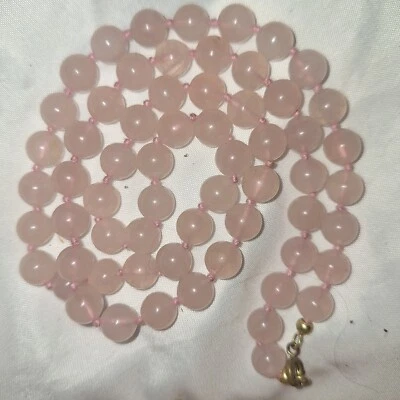 Collar de cuentas de piedra de cuarzo rosa translúcido vintage de 24 pulgadas anudadas a mano Foto 1 de 4