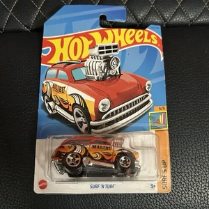 2023 Hot Wheels #122 Surf's Up 5/5 SURF 'N TURF Red w/Chrome 5 Spoke Wheels - Picture 1 of 3