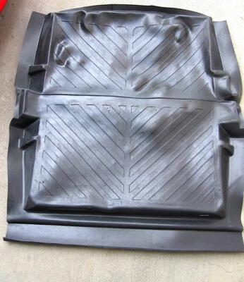 Dodge Magnum 2005-2008 revestimiento de goma bandeja de carga OEM Foto 1 de 4