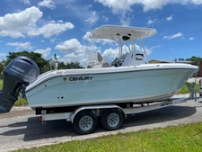 2023 Century 2600 Center Console Brand New Twin Full Warranty 2x Yamaha F200