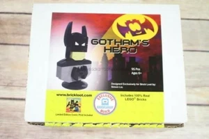 Februar 2017 Brick Loot Box Gotham's Hero - Neu im Karton - 100 % echte Legosteine - Bild 1 von 3