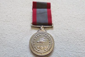 Orden INDIA MEDALLA DE GUERRA CONTRA SRI LANKA 1986, EN LA CINTA! - Imagen 1 de 3