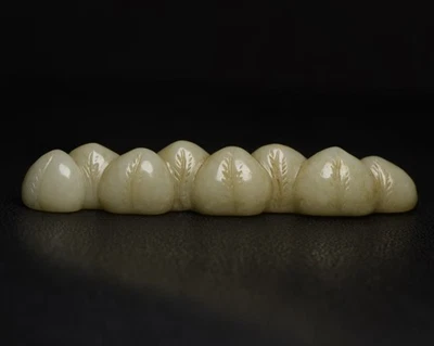 认证天然海天玉手工雕刻精致长寿桃子雕像11161 — 第 1/4 张图片