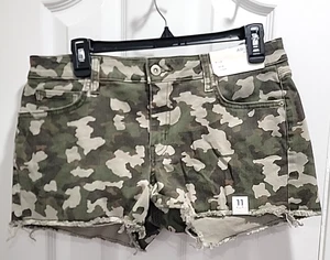 Arizona Jean Co Cargo Mini Shorts Junior Size 11 2.35 inseam Camo 97% Cotton - Picture 1 of 7