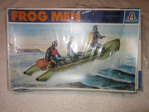ITALERI FROG MEN 1/35 SCALE MODEL KIT - Picture 1 of 2