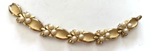 Pulsera vintage CROWN TRIFARI perla y tono dorado - Imagen 1 de 2