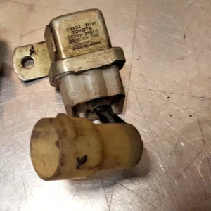 84-88 Toyota 4Runner Pickup TRUCK Ignition Starter Relay 28300-35010 22RE 22R OE - Picture 1 of 3