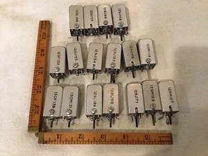 One Vintage 1969 IF HF coil inductor In Can radio electronic component part Used - Bild 1 von 9