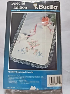 Bucilla "Love Birds" Stamped Linen Finished Size 15" x 39" - Picture 1 of 2