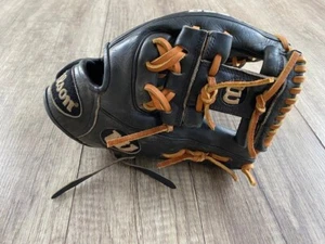 Wilson A2000 - RHT - 11.5" DP15 - Infielders Glove Gamer Ready - just relaced - Picture 1 of 6