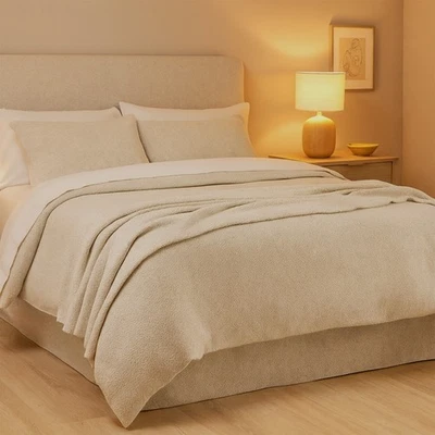 Beige Wool Winter Bed Cover Quilt – Luxury Warm Durable Yarn-Dyed Bedroom Décor - Image 1 of 4