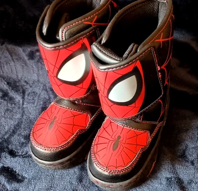 Marvel Spider-Man Snow Boots YOUTH Size 6 Light Up NEW - Image 1 of 4