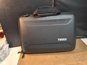 Thule Laptop Case Black Gauntlet Macbook PC - Picture 1 of 5